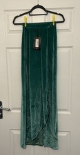 PrettyLittleThing- Velvet Split Hem Midaxi Skirt - Size 6