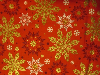 SNOWFLAKES METALLIC SNOW FLAKE METALLIC GOLD WHITE RED WOW COTTON FABRIC FQ 