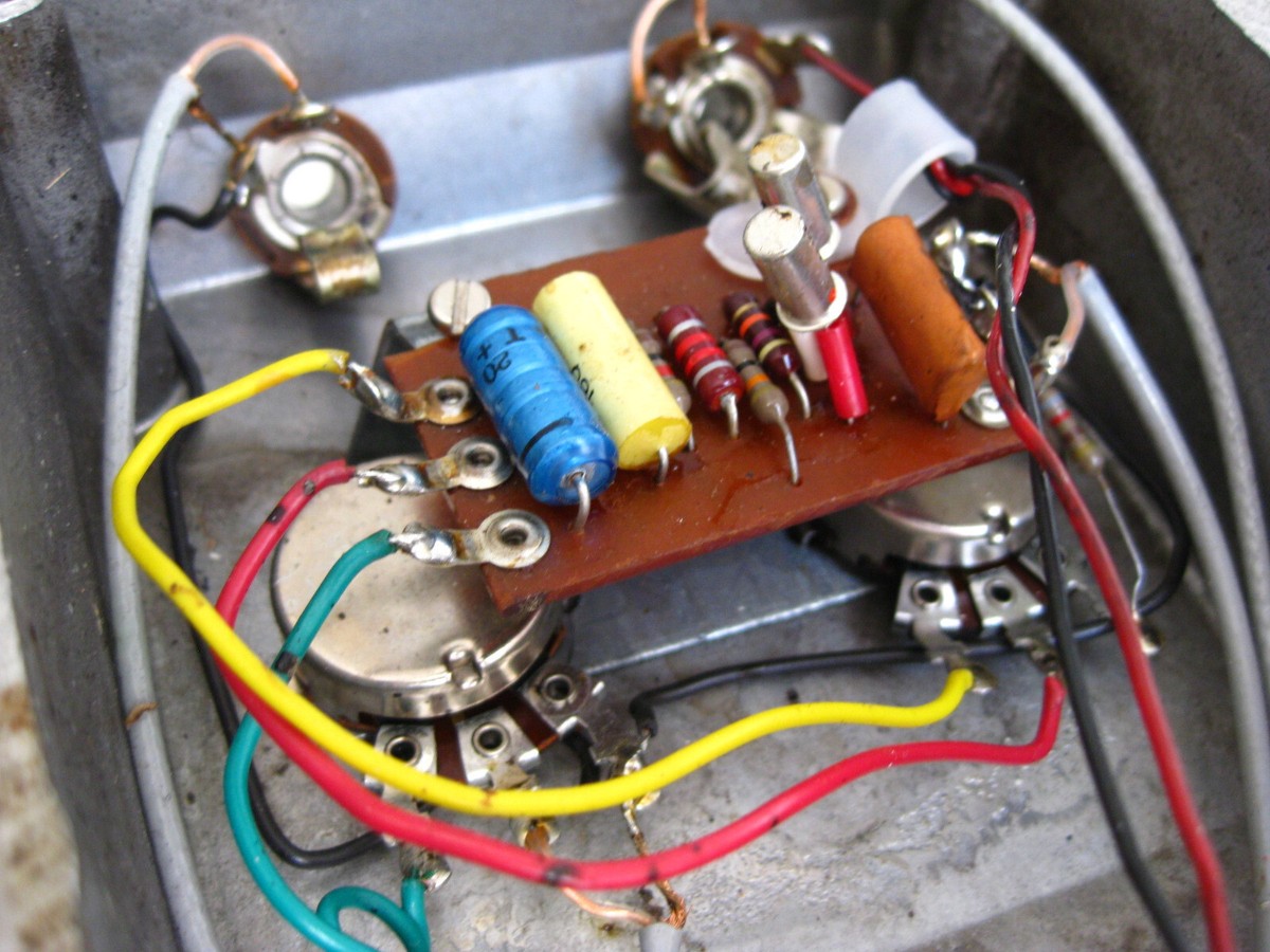 Genuine 60's Vintage Vox Tone Bender Fuzz Guitar Effect Pedal