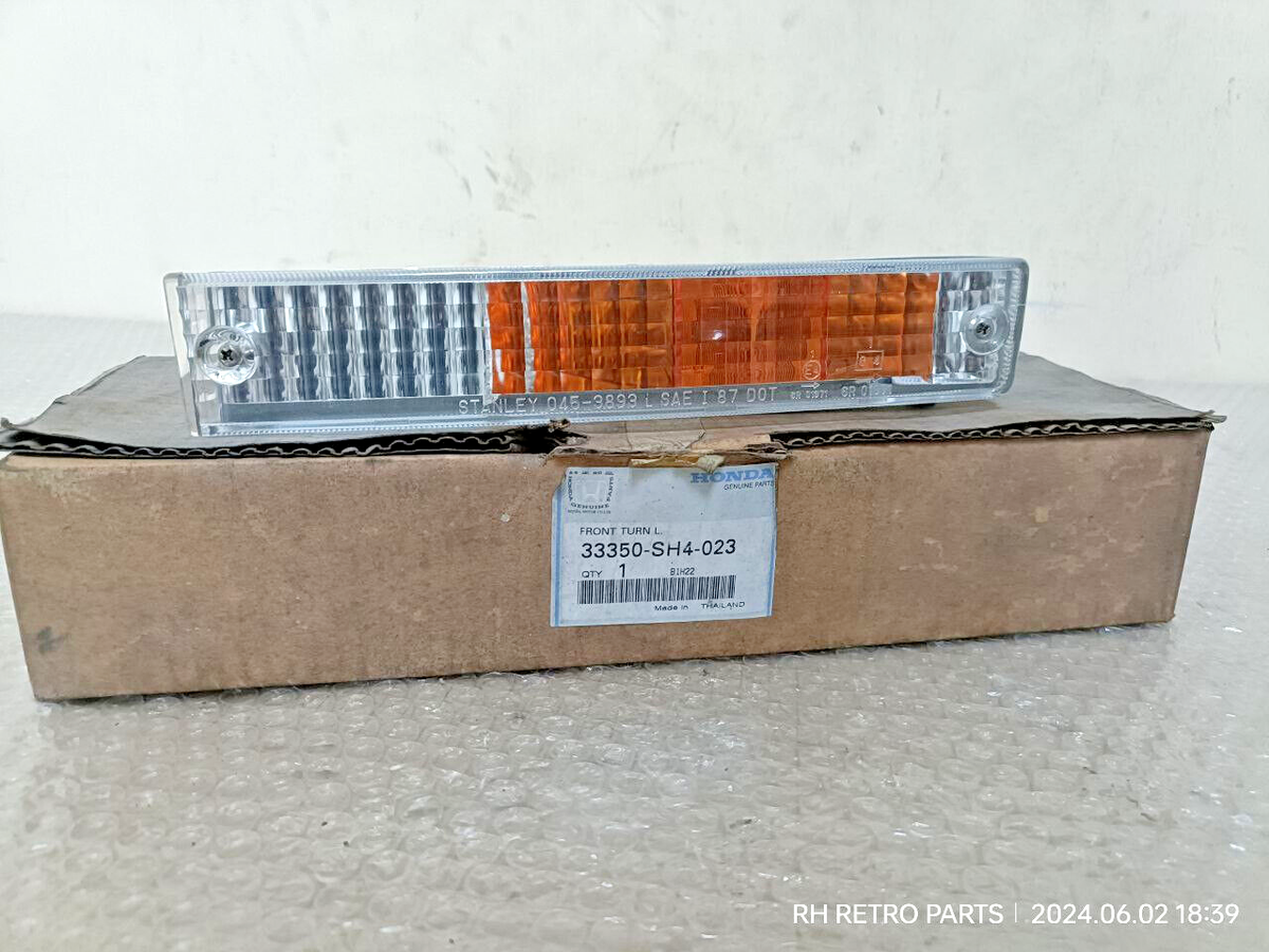 NOS Honda Civic Hatchback/Sedan Turn Signal Light LH SH4 045-3898
