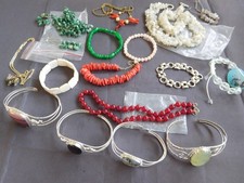 Lot de bijoux fantaisies, pierres naturelles collier bracelet.
