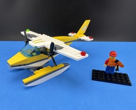 LEGO Town: City: Harbor SEAPLANE Set 3178 w/ Extra Minifigure 💛❤️💛❤️