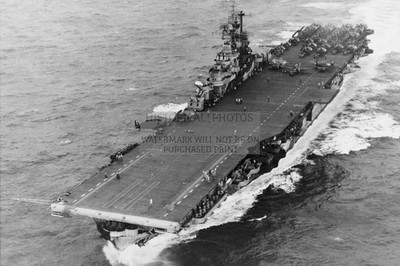 USS INTREPID AIRCRAFT CARRIER PHILIPPINE SEA 1944 4X6 PHOTO