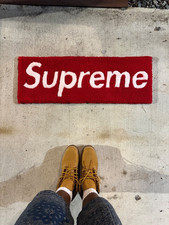 Supreme Hand-made tufted rug - red & white- 1...