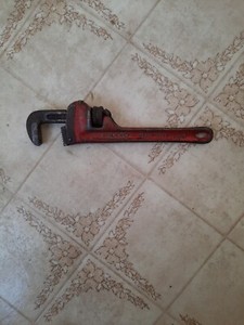 RIGID 8" ADJUSTABLE PIPE WRENCH Vintage