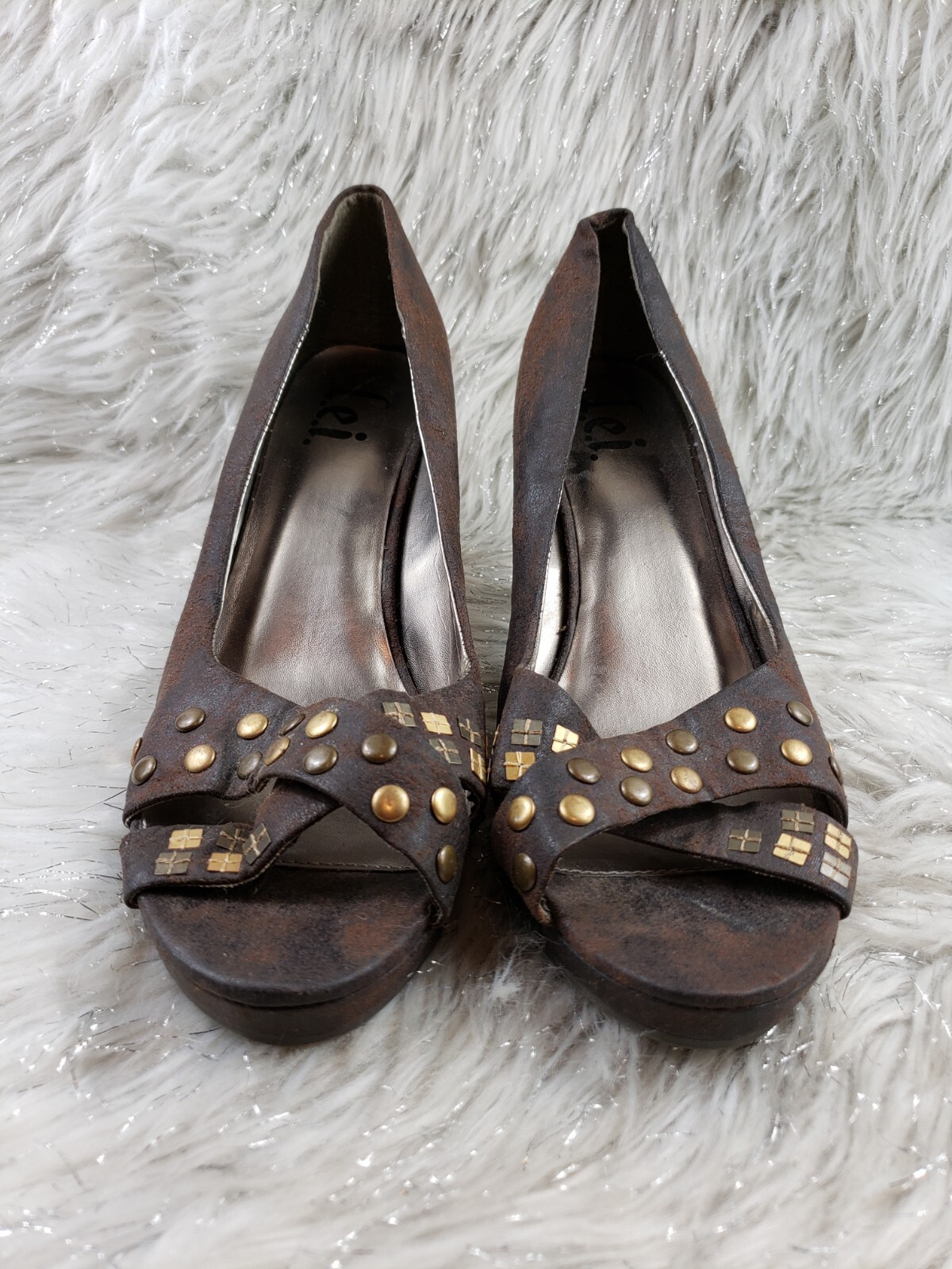 L.E.I Stash Brown Basic Studded Open Toe Pumps He… - image 3