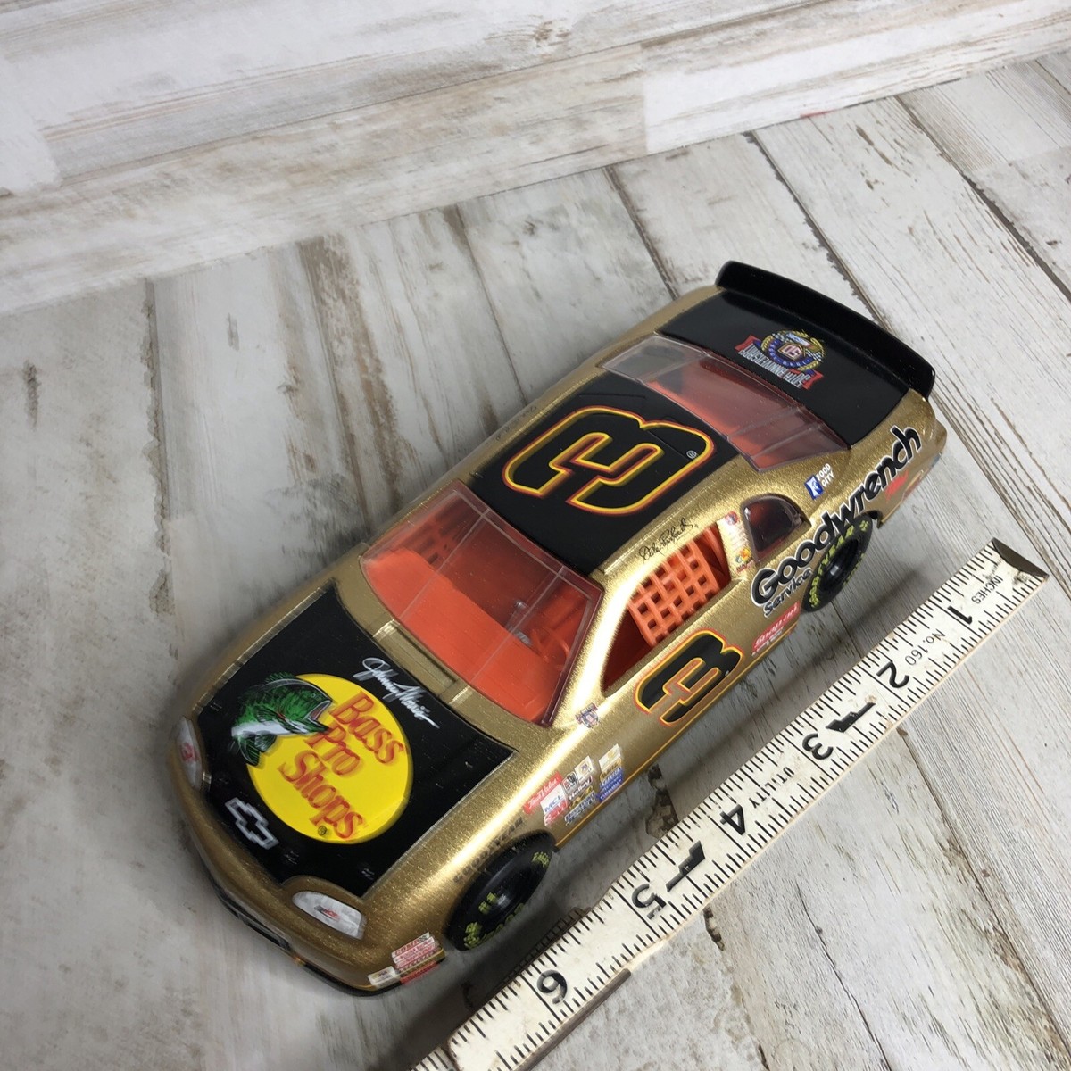 1998 Monte Carlo NASCAR Dale Earnhardt Sr. 1:24 BASS Pro Shops