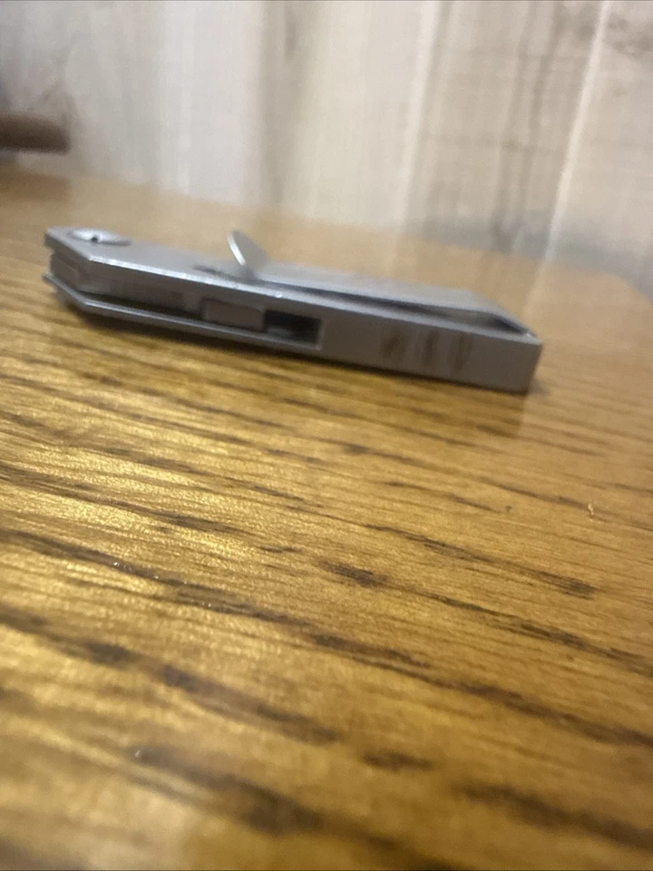 Faca utilitária dobrável compacta Gerber Slim - Imagem 4 de 4