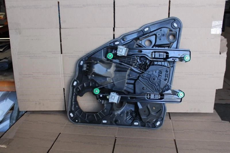 2012 大众 TOUAREG 右乘客后门窗调节器 7P6839756A — 第 2/4 张图片