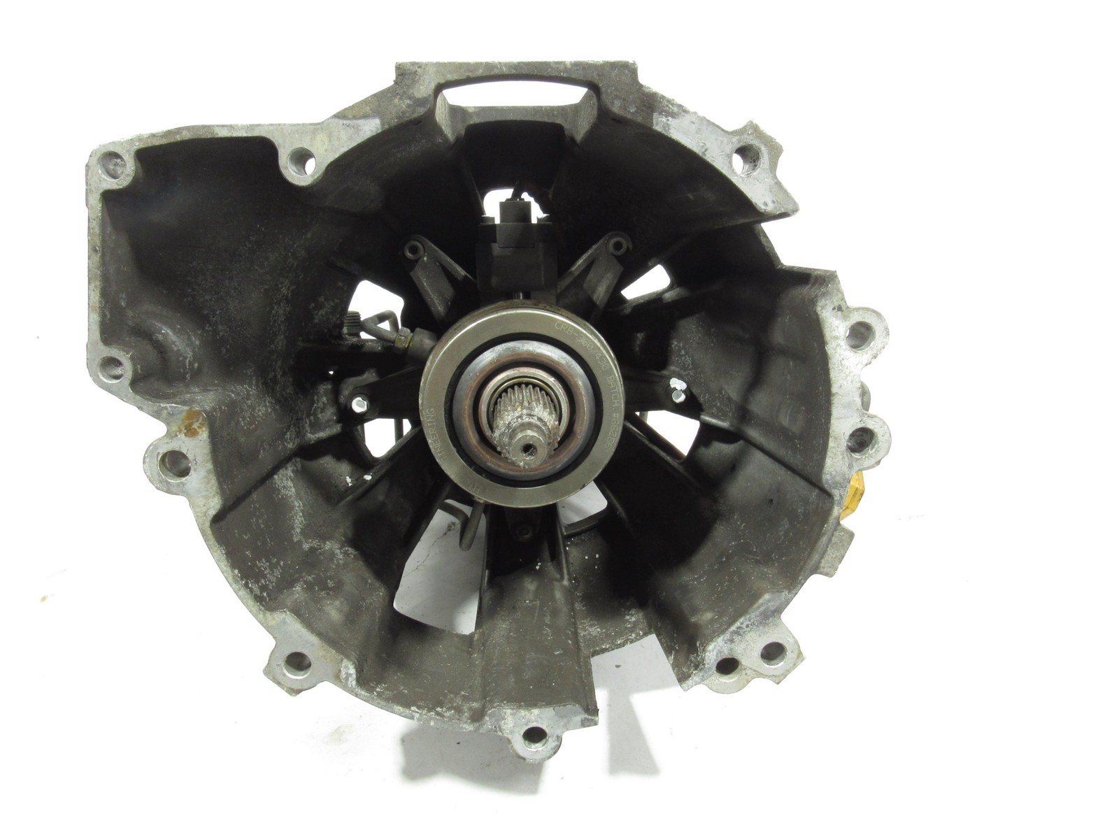 02-06 Maserati Coupe GT 2004 4.2L RWD Transmission Clutch Housing ;