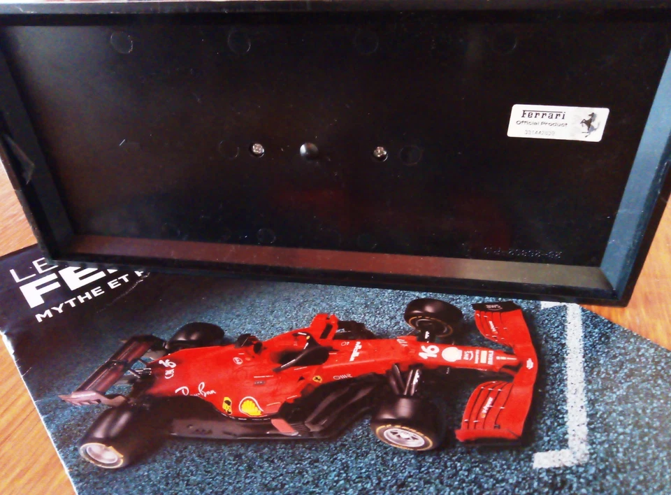 Ferrari F1 SF-21 Charles Leclerc 2021 Altaya scala 1/24 con teca e fascicolo NEW - Immagine 4 di 4