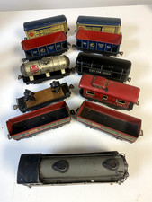 Vintage MARX O Gauge tin litho Model Train Engine with 10 loose assorted cars 
