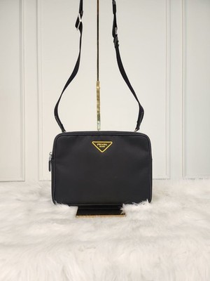 Prada Umhängetasche Triangle Logo Patch Tessuto (2VH116) 76574843
