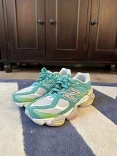 Size 9.5- New Balance 9060 DTLR Exclusive Cyan Burst (U9060DBT)