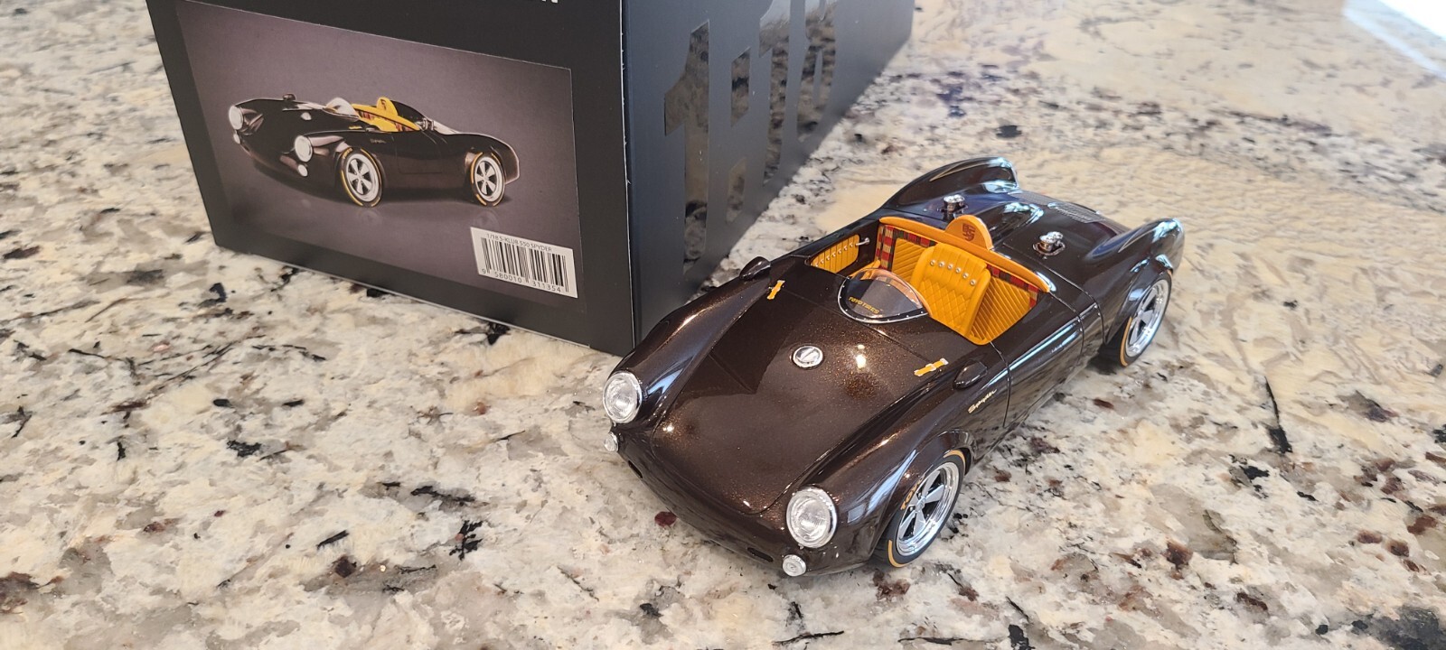 GT Spirit 1:18 Porsche 550 Spyder by S-Klub in Mesquite Brow