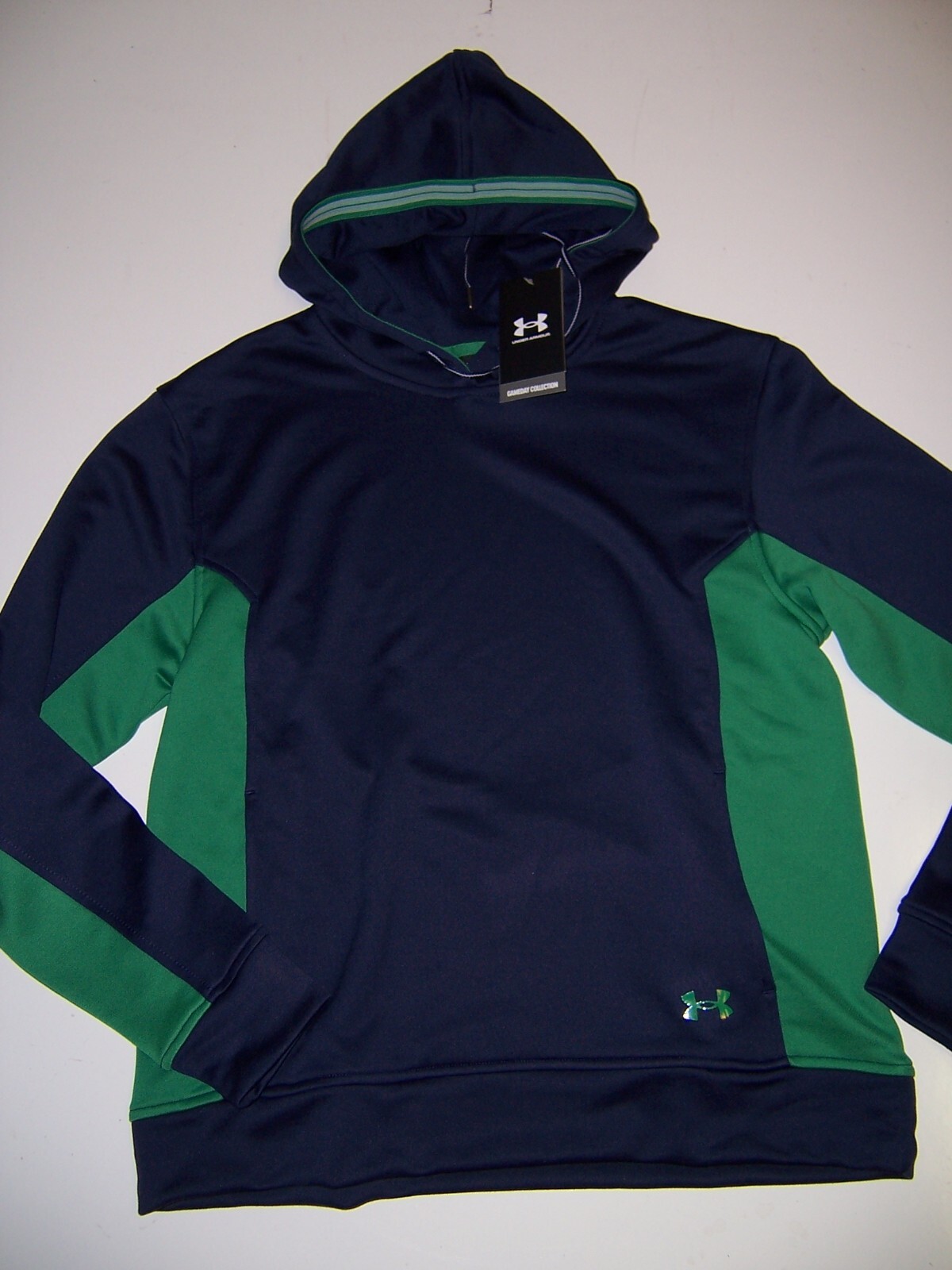 NWT Under Armour Hoodie sweatshirt 