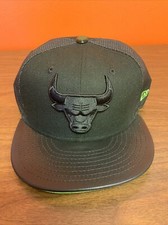NOS Chicago Bulls Black Reflective Fitted Hat Size 7 3/4 New Era 59Fifty NBA CV