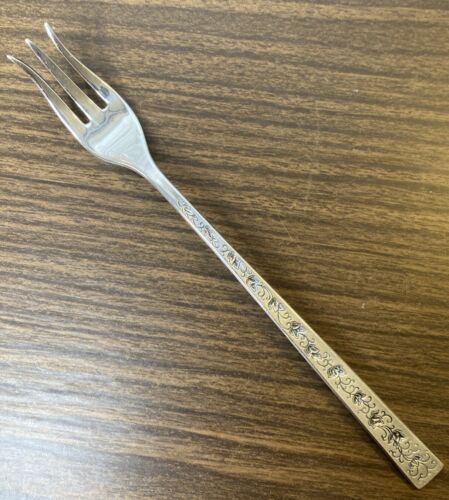 International Silver Co. SILVER LACE Pickle Olive Fork 6 1/8” Silverplate - Picture 2 of 10
