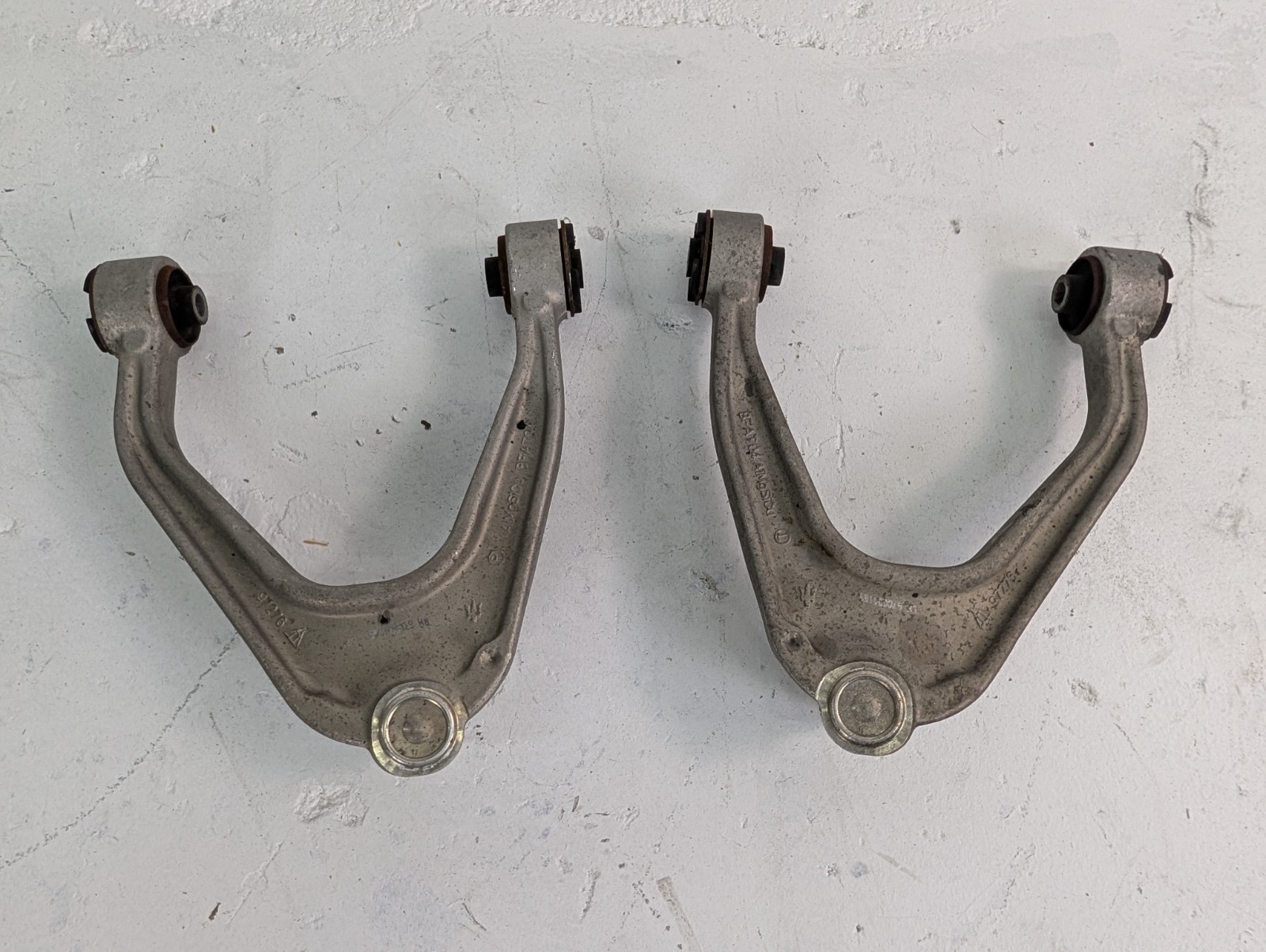 Maserati Ghibli 2014-2017 Front Right Upper Control arm