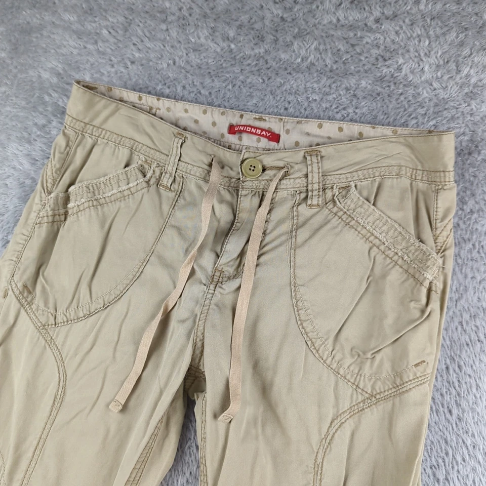 VTG Y2K Unionbay Pants Womens JRs 7 Beige Paratrooper Cargo Contrast Stitching - Image 3 of 4