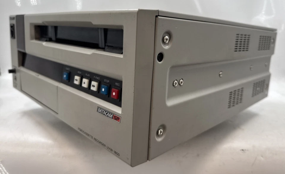 Sony UVW-1800 Betacam SP Videocassette Player Recorder - POWERS ON - EB-19310 - Bild 2 von 4