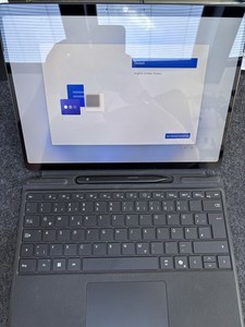 Microsoft Surface Pro 11 | 16GB RAM | 512GB SSD | inkl. Tastatur + Stift | TOP