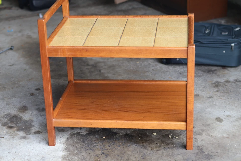 Azulejo de madera de teca moderno danés Gosler Mobler Intarsia Foto 2 de 3