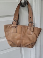 Vintage Y2K Coach Soho Buckle Shoulder Bag Camel Tan Leather Tote Purse 9544