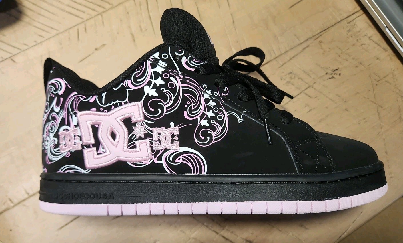 DC Shoes Court Graffik Black Pink Leather Skate Sneakers Pixie 3 (Pink Edition) image 2