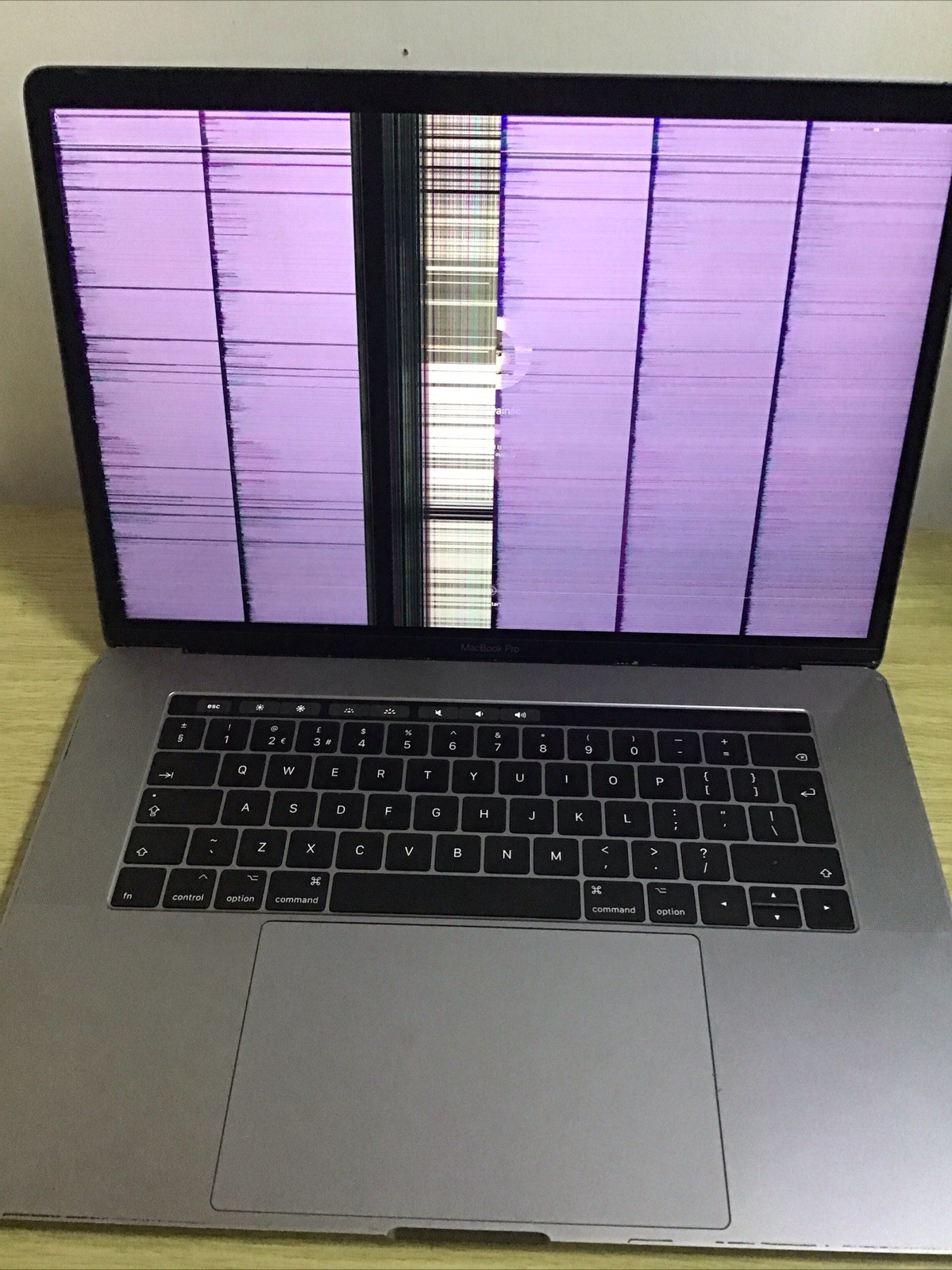 AppleMacBookPro15"A1707FaultyScreen.Spare’sOrRepair,PartsReadListing