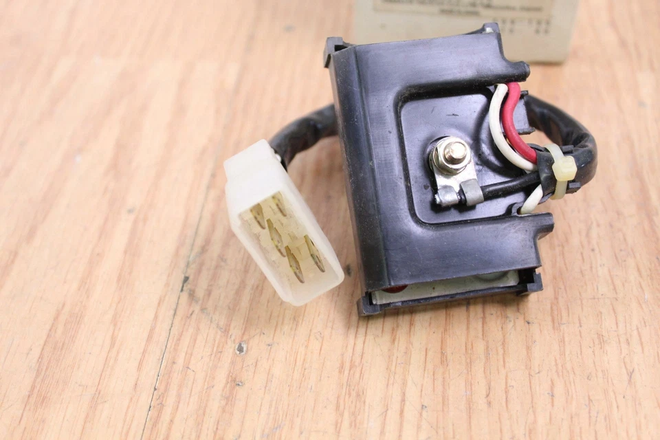 Yamaha TX650A 1973 rectificador de voltaje nuevo OEM Foto 4 de 4