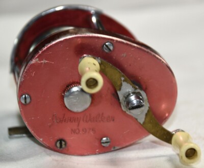 RARE JOHNNY WALKER No.975 MADE IN JAPAN BAIT CASTER FISHING REEL