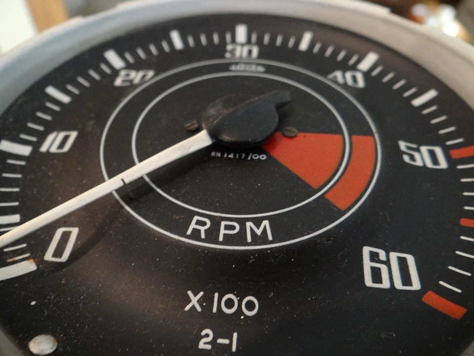 Tacômetro TRIUMPH TR4 TR4A Jaeger RPM TACH RN 1417/00 vidro plano OEM - Imagem 3 de 4