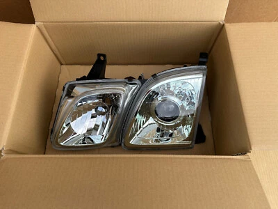 Lexus LX 470 MK2 Xenon Headlight Left Side - Image 1 of 4