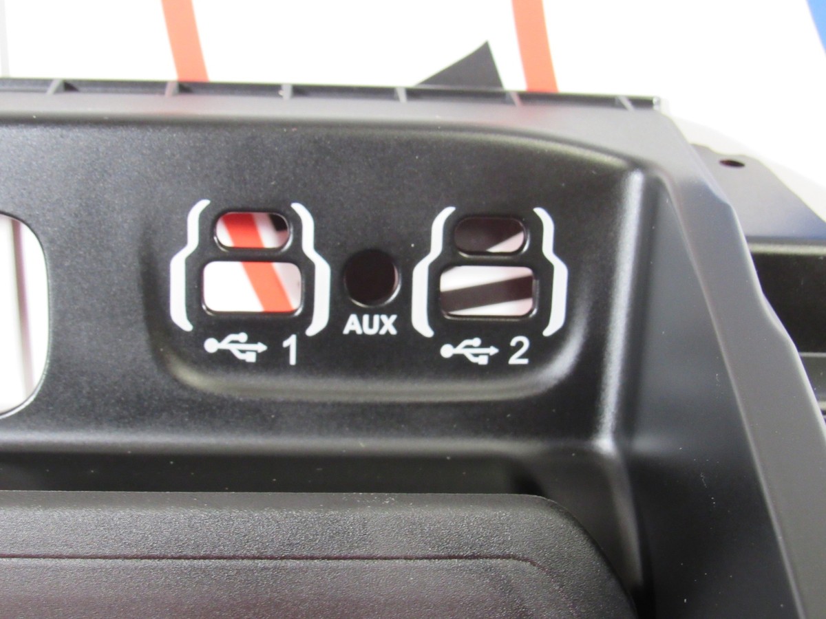 DODGE RAM 1500 Wireless Charging Pad Kit NEW OEM MOPAR