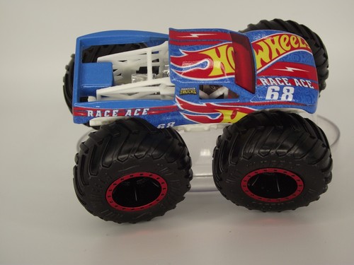 Hot Wheels Monster Jam Trucks 1:64 YOUR CHOICE Brodozer Crustation One Bad Ghoul - Picture 33 of 145