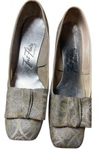 1960s Mod Party Heels Silver Lam Slip On Oversized Bow Shoes Size 8