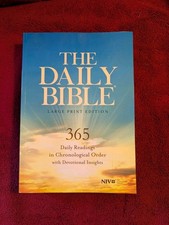 The Daily Bible Large Print Edition - 365 Daily Readings in Chronological Order