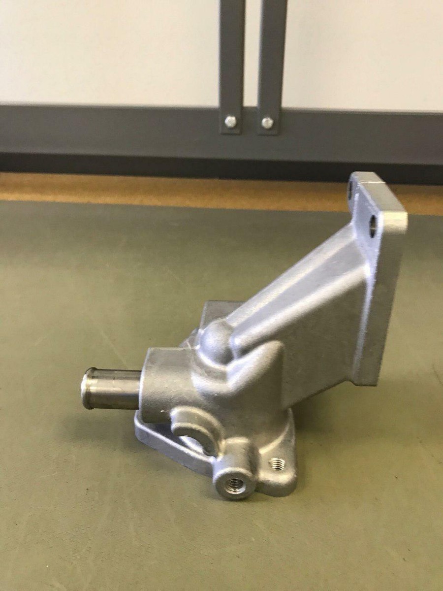 16333-54123 Toyota Housing, water outlet 1633354123, New Genuine