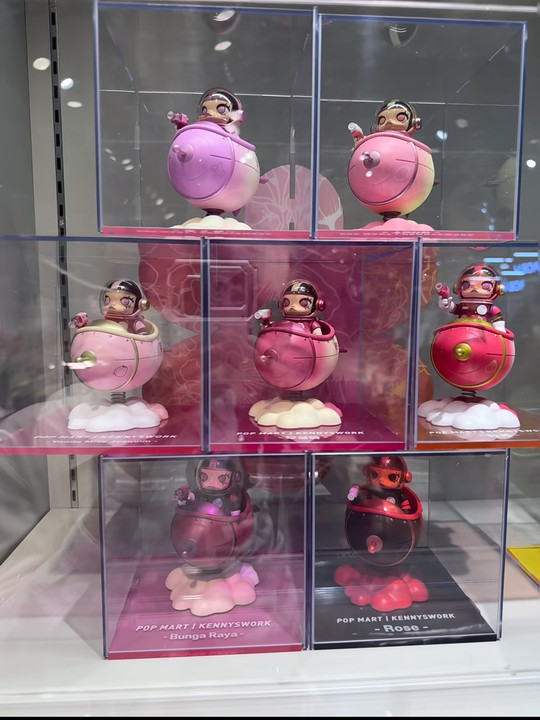 MEGA SPACE MOLLY 100% BLOSSOM COLLECTION IS AVAILABLE IN SEVERAL