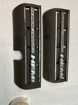 Satz 2x Original Mopar Motorabdeckung Dodge Hellcat 6.2L V8 SRT HEMI 68190056AE