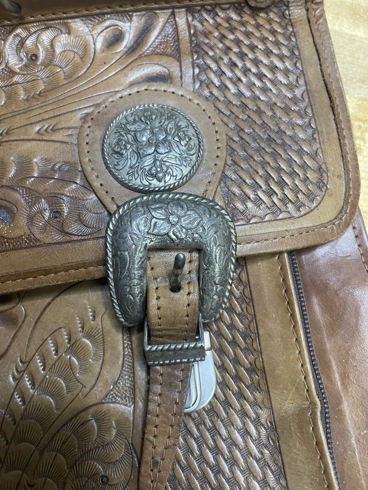 American West Vintage Tooled Leather Briefcase Messenger Bag Brown Western image 7