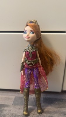 Ever After High Dragon Games Holly O'Hair Doll. Includes Accessories.