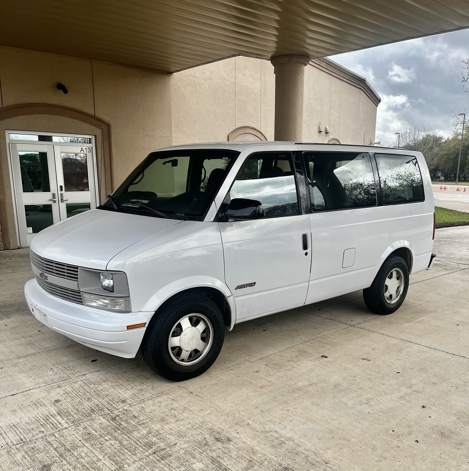 1999 Chevrolet Astro for sale in Houston Texas