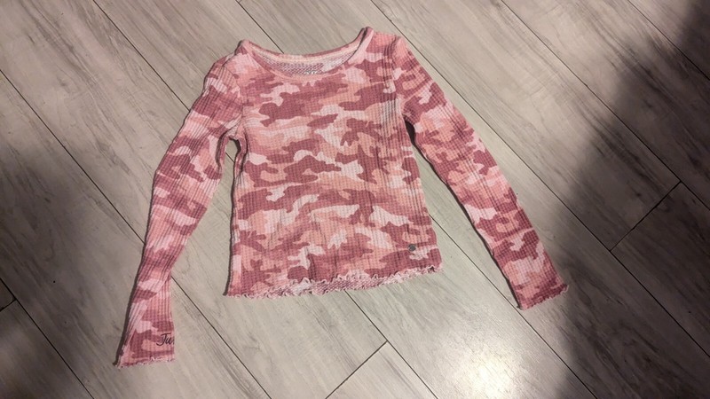 PINK CAMO JUSTICE  LONGSLEEVE SHIRT  SIZE 12 