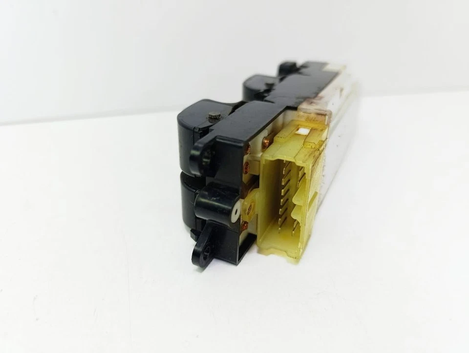 Toyota Corolla E90 1990 set of switches el. Window Regulator UST127403 - image 2 of 4