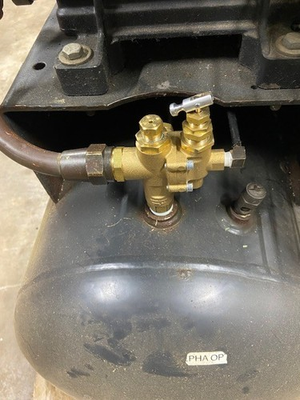 #ad Air Compressor truck Mount RCP1330G Chicago Pneumatic $1500.00