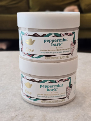 2X Dove Exfoliating Body Scrub for Women Peppermint Bark, 10.5 oz