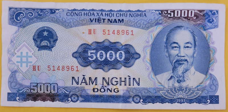 VIETNAM 5,000 DONG VERY FINE  BANKNOTE,  Combined-Shipping Given