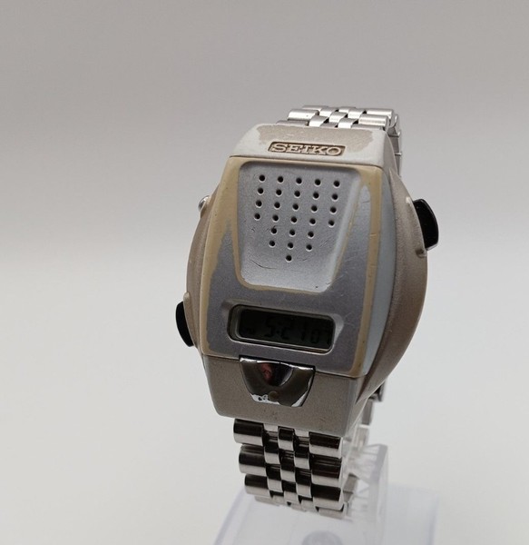 Battery replaced. SEIKO talking digital watch for the visuallyimpaired